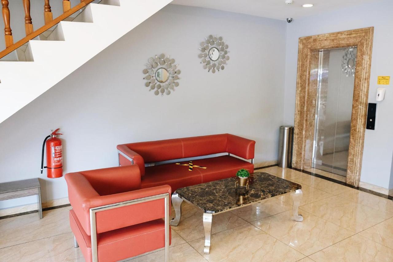 Era Plus Hotel Seri Kembangan Ngoại thất bức ảnh