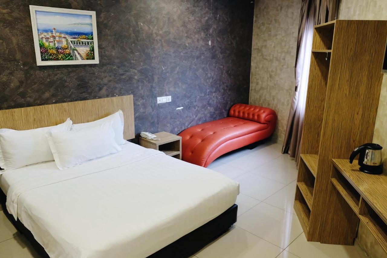 Era Plus Hotel Seri Kembangan Ngoại thất bức ảnh