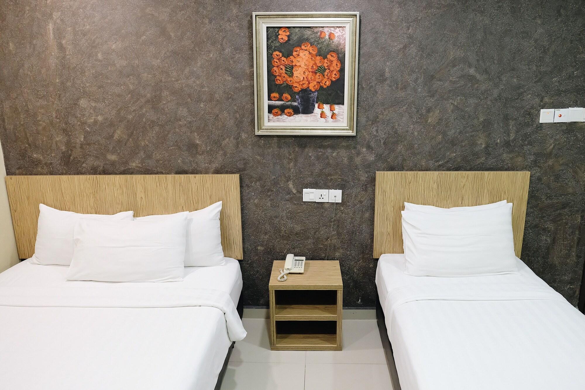 Era Plus Hotel Seri Kembangan Ngoại thất bức ảnh