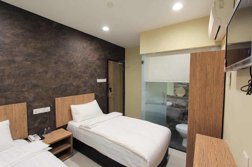 Era Plus Hotel Seri Kembangan Ngoại thất bức ảnh